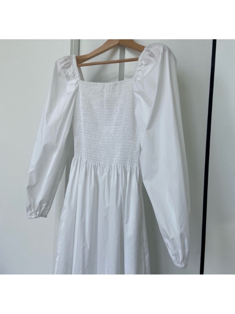 šCOS Cotton Dress 2023 Off-The-Shoulder Smocked Midi Dress - White Size 6 NWT - Picture 8 of 13